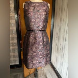 Beautiful metallic print lavender dress in size 6